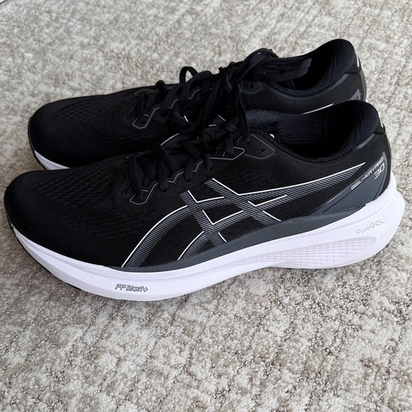 ASICS Gel-Kayano 30 Black and White Men's Running Shoes - Picture 13 of 13